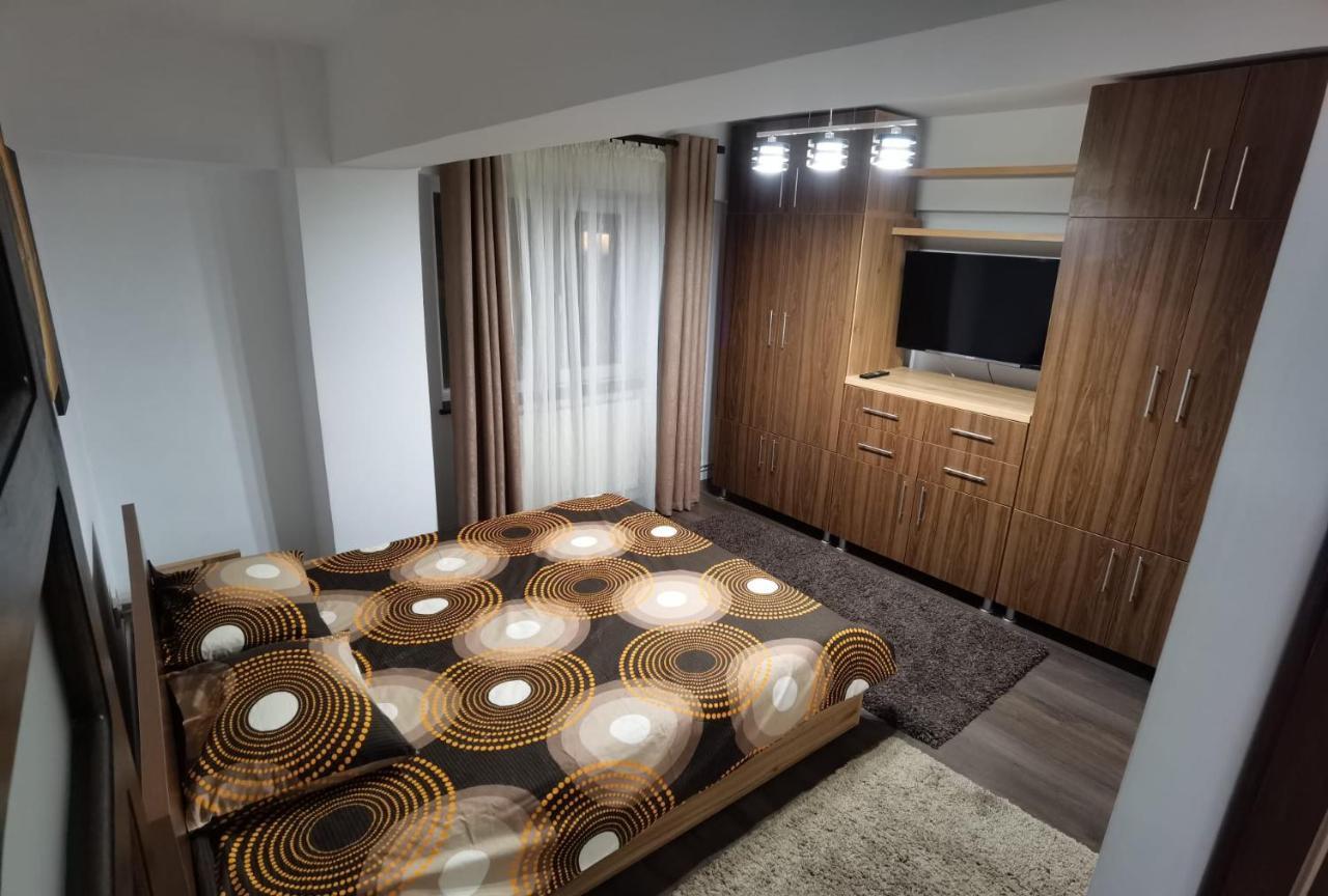 Apartament - Central Targu Jiu Exterior photo