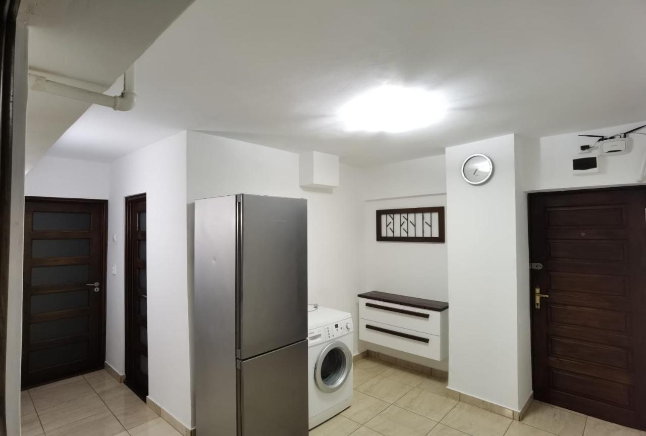 Apartament - Central Targu Jiu Exterior photo