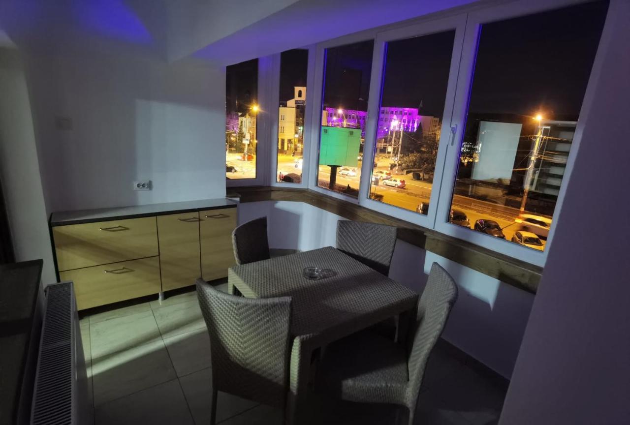 Apartament - Central Targu Jiu Exterior photo
