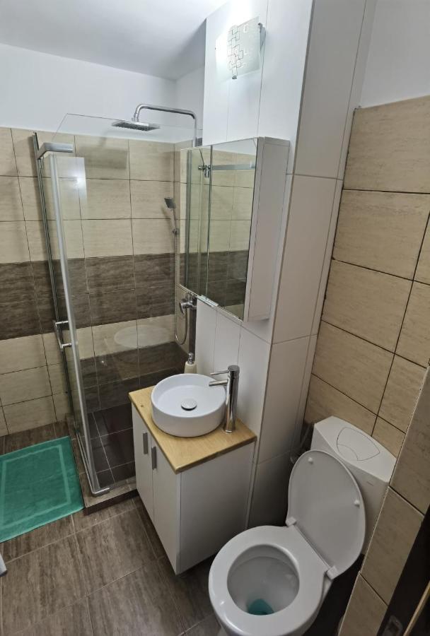 Apartament - Central Targu Jiu Exterior photo
